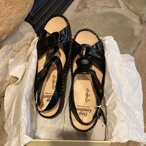 Finn Comfort Black Patent Leather Adana Sandals